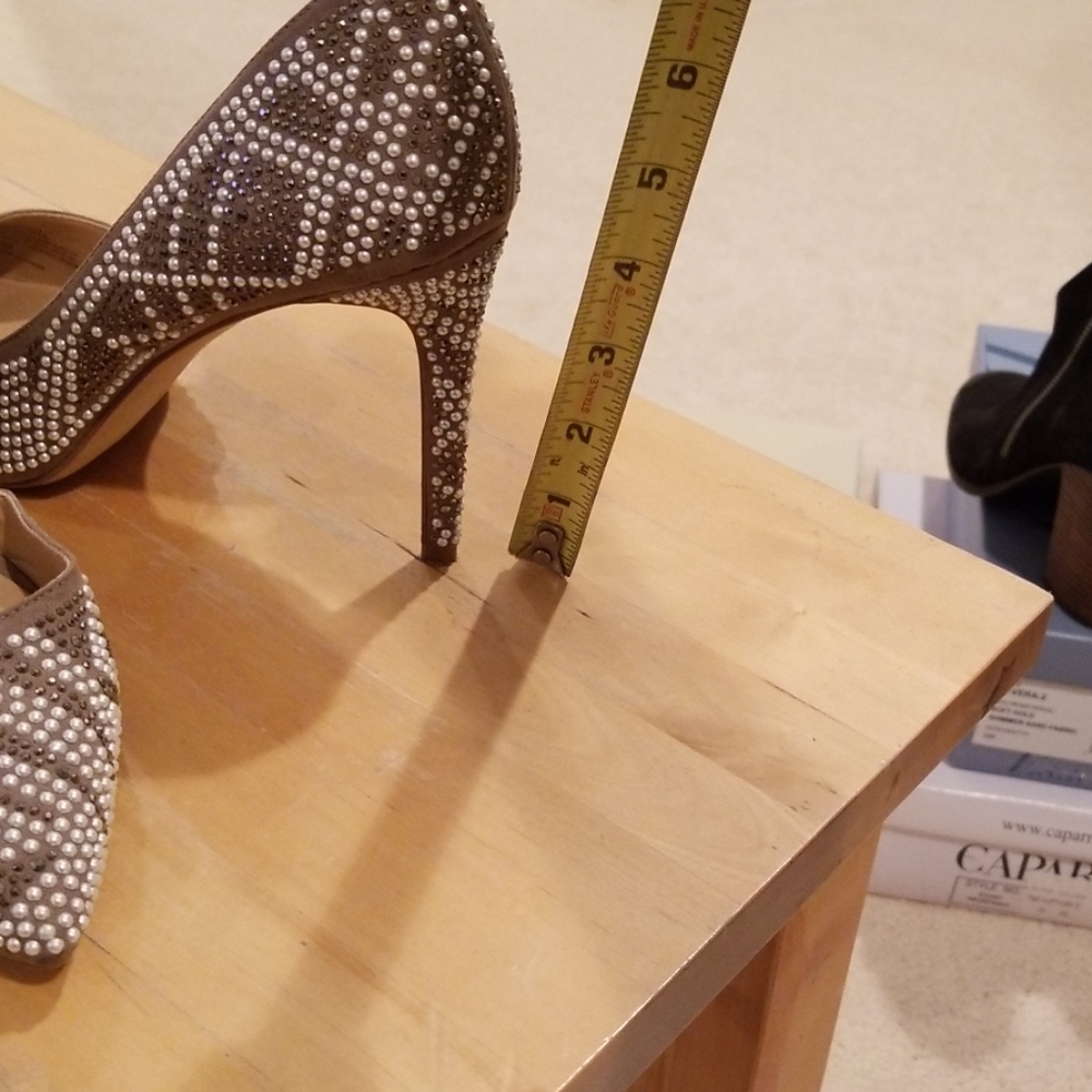 Heels - Picture 7 of 7